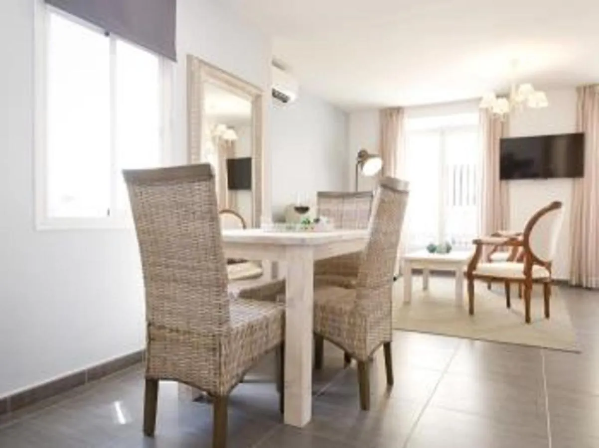 Apartament Holidays2Malaga Dos Aceras In Old Town & High Speed Wifi Hiszpania