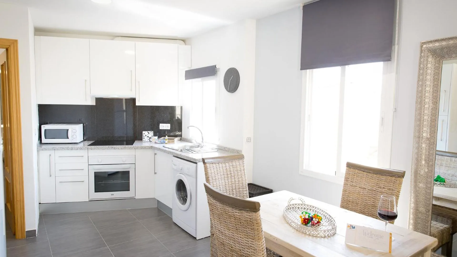 Apartament Holidays2Malaga Dos Aceras In Old Town & High Speed Wifi