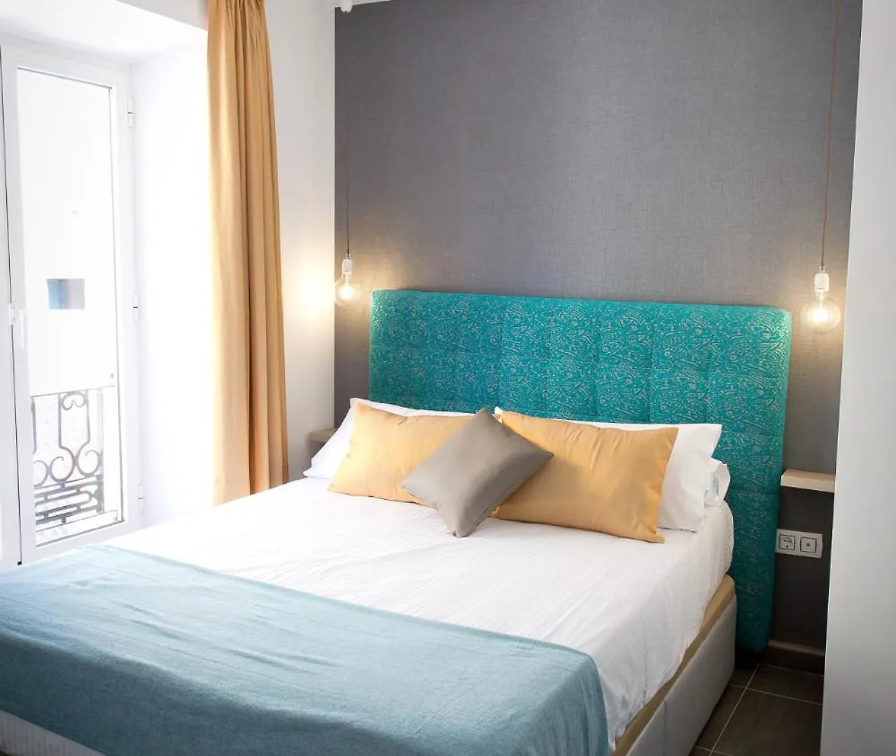 Holidays2Malaga Dos Aceras In Old Town & High Speed Wifi 0*, Malaga