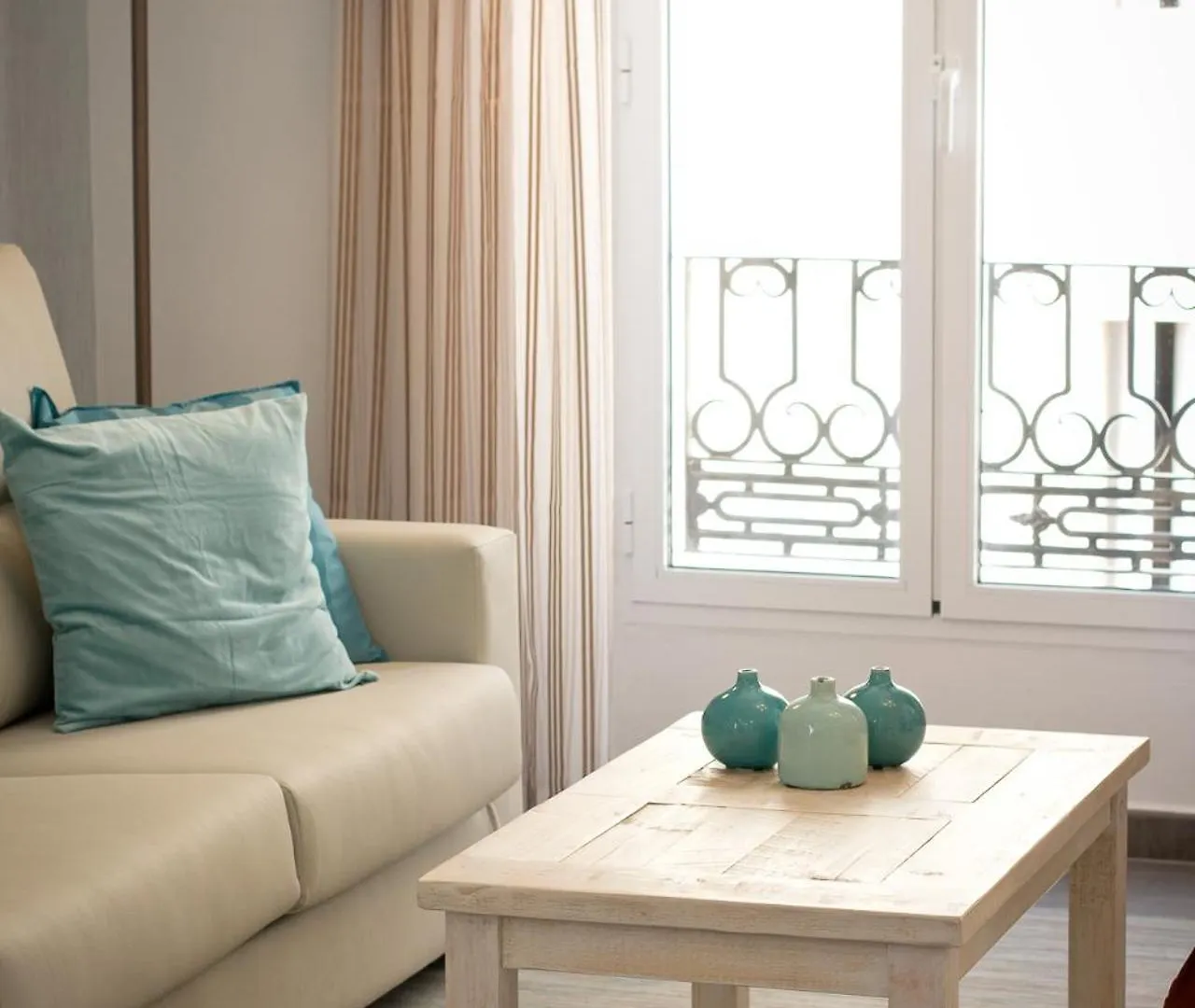 Holidays2Malaga Dos Aceras In Old Town & High Speed Wifi Apartament