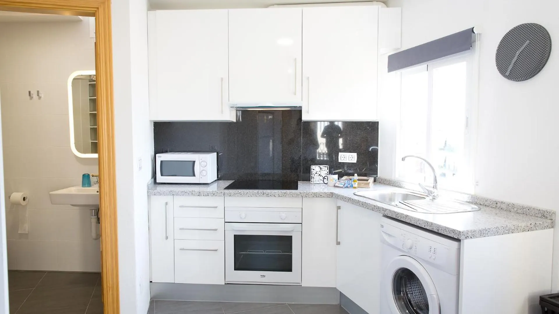 Holidays2Malaga Dos Aceras In Old Town & High Speed Wifi Apartment Malaga