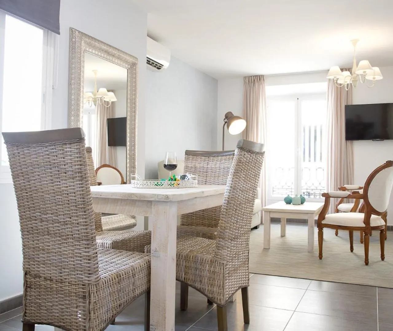 Holidays2Malaga Dos Aceras In Old Town & High Speed Wifi 0*, Malaga Spain