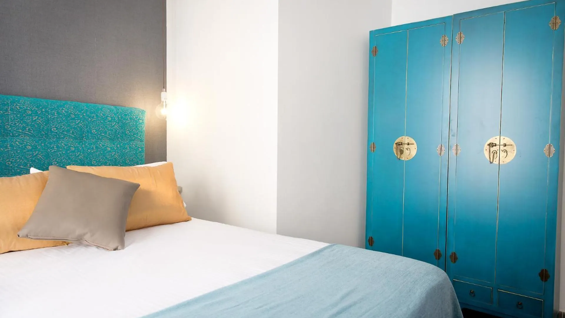 Apartment Holidays2Malaga Dos Aceras In Old Town & High Speed Wifi