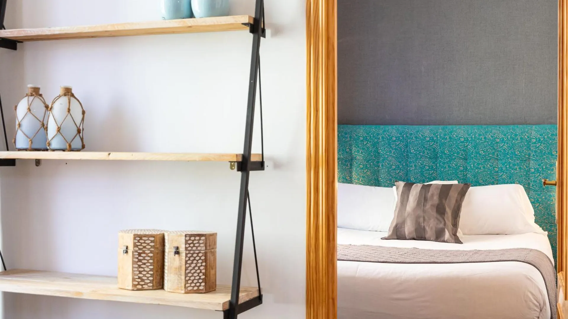 Holidays2Malaga Dos Aceras In Old Town & High Speed Wifi Malaga