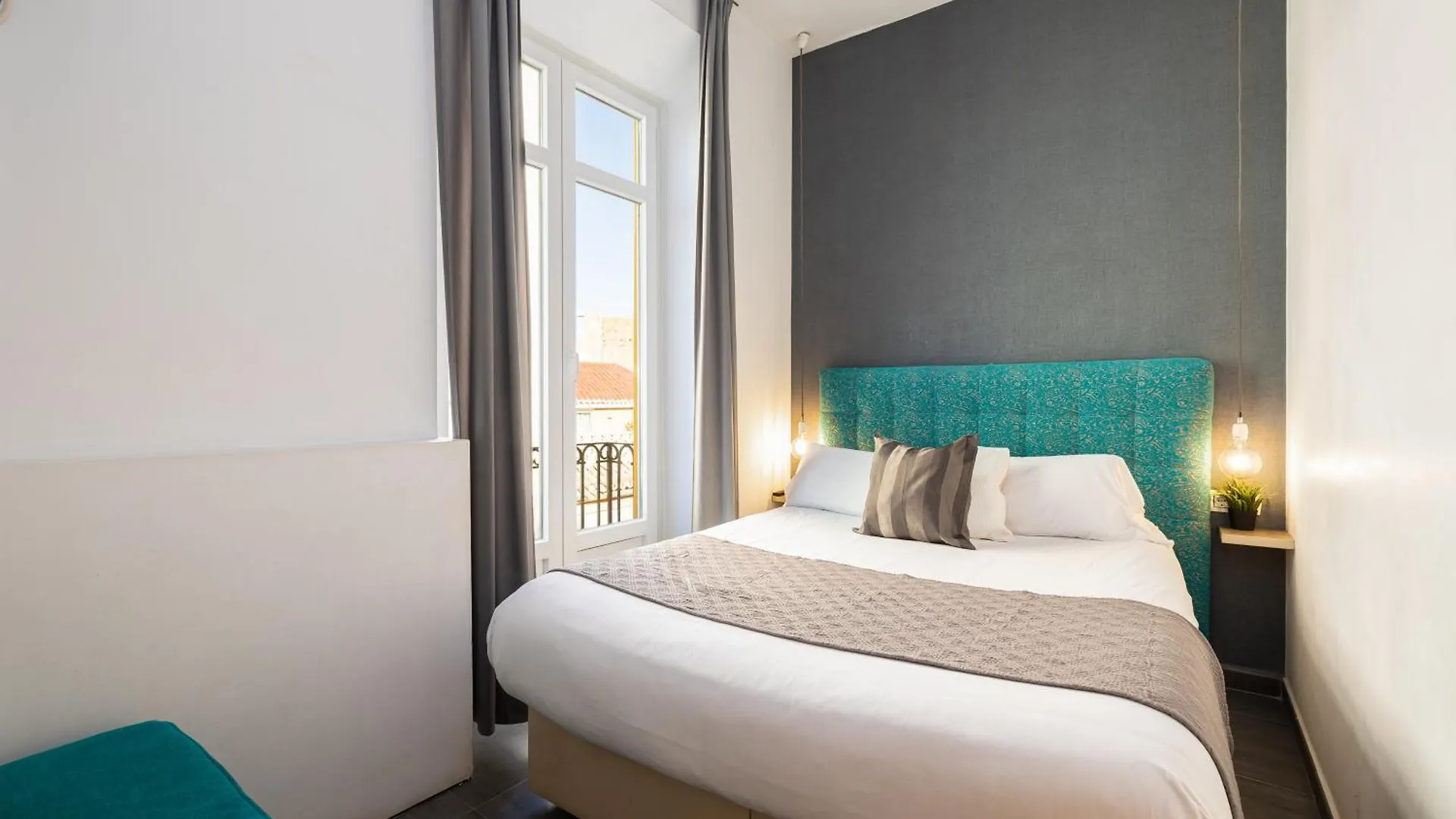 Holidays2Malaga Dos Aceras In Old Town & High Speed Wifi Malaga